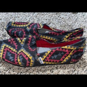 Toms slip ons